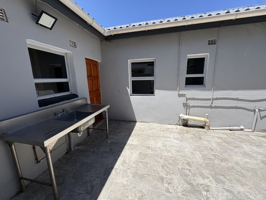 5 Bedroom Property for Sale in Cintsa East Eastern Cape